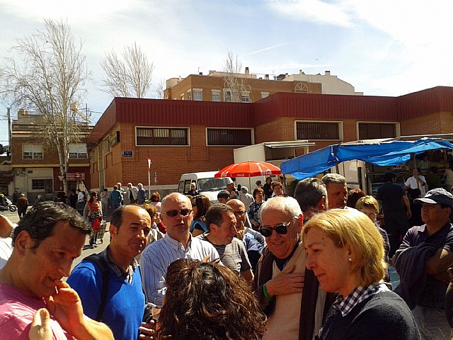 Los vendedores de mercadillo se rebelan ante el cambio de ubicación del mercado de La Alberca y la subida abusiva de tasas - 1, Foto 1