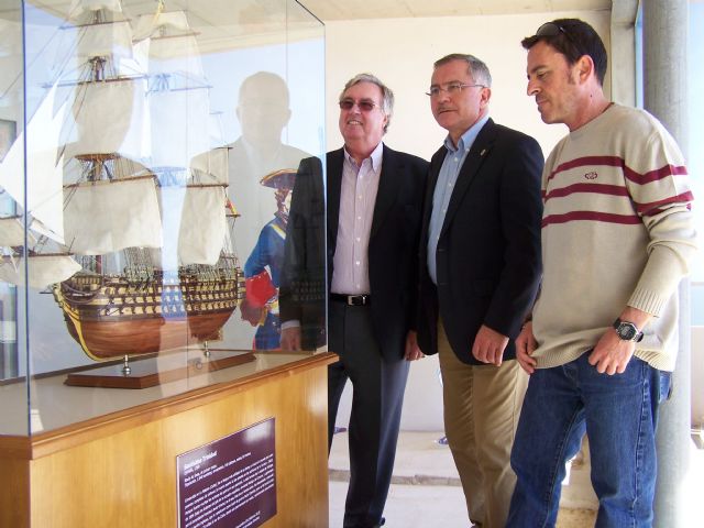 El Castillo de Águilas alberga una imponente maqueta del Santísima Trinidad donada por Julio Castelo Matrán - 3, Foto 3