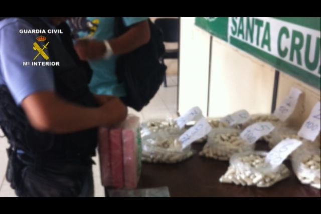 La Guardia Civil desarticula una red que introducía cocaína en España procedente de Bolivia - 5, Foto 5