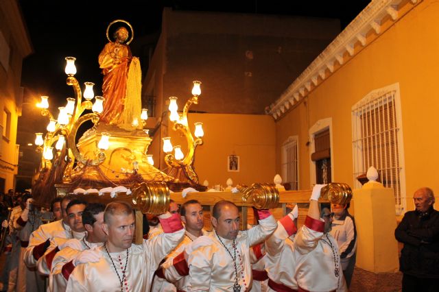 Un gran número de público arropa la procesión de Nuestro Padre Jesús Nazareno en Puerto de Mazarrón - 1, Foto 1