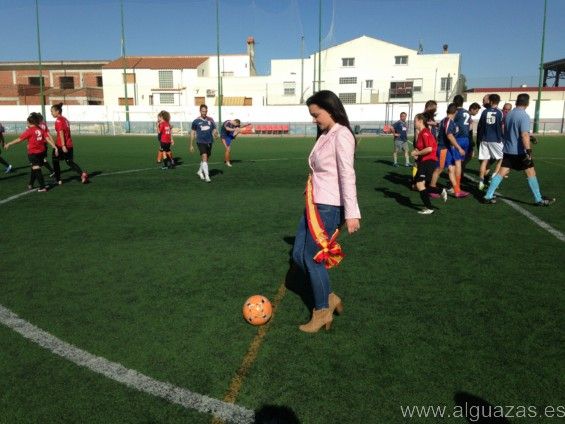 Un partido amistoso de fútbol en Alguazas para reivindicar la igualdad en el deporte de hombres y mujeres - 1, Foto 1