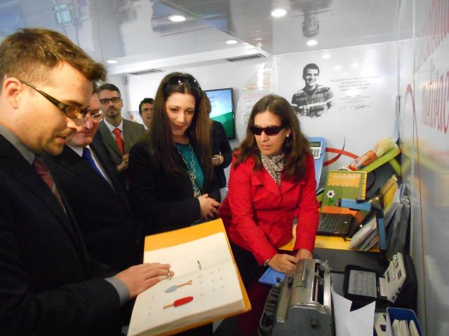 Un autobús muestra lo mejor de la Once y su Fundación - 3, Foto 3