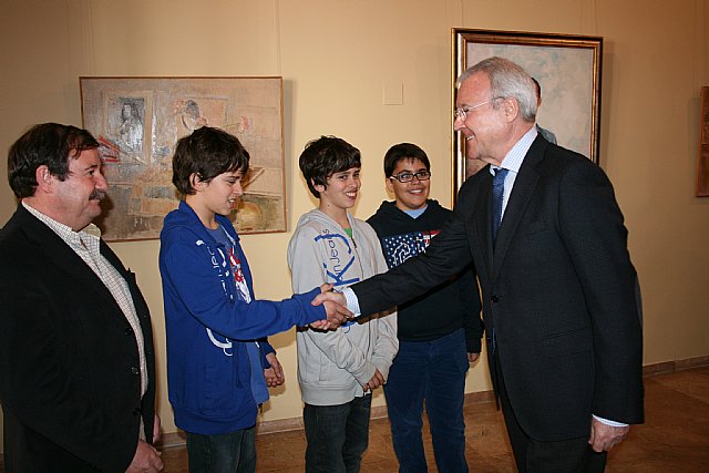 Valcárcel elogia el ingenio y el esfuerzo demostrado por los alumnos ganadores del Premio Nacional de la ´First Lego League´ - 1, Foto 1