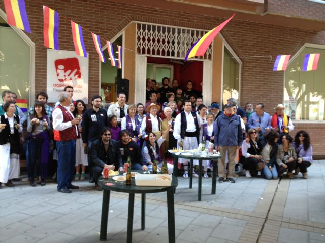 IU-Verdes, PCRM y UJCE-RM celebran el ´Bando republicano´ - 1, Foto 1