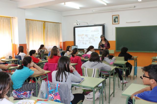Una lección sobre la importancia de reciclar la ropa, el calzado o los juguetes - 3, Foto 3