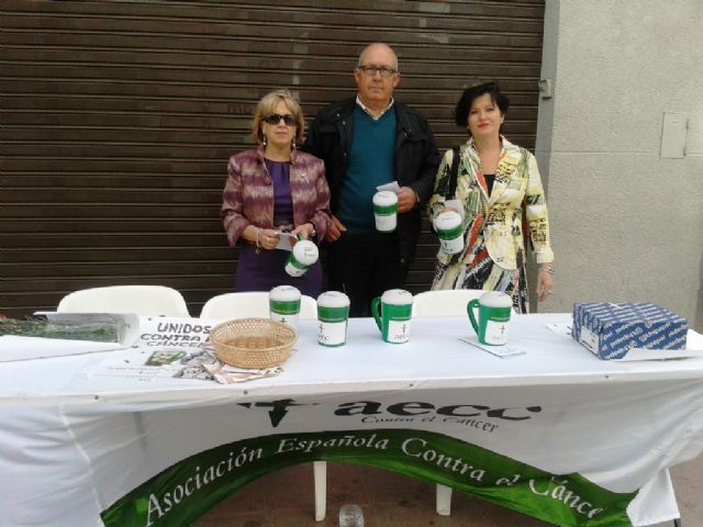 La Junta Local de Totana de la AECC recauda 2.699 euros en la cuestación realizada el pasado Domingo de Ramos, Foto 1