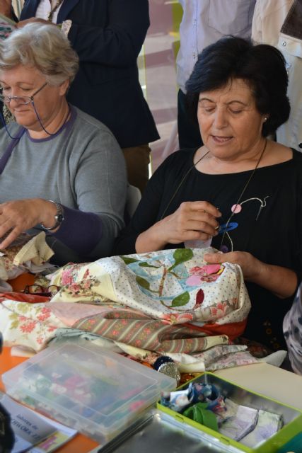 La asociación de Patchwork de San Pedro del Pinatar realiza sus trabajos en la calle - 3, Foto 3