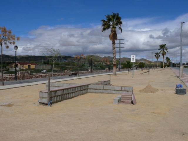 La Concejalía de Servicios está ejecutando cuatro pistas de petanca en Ronda de Poniente Juan Pablo II - 1, Foto 1
