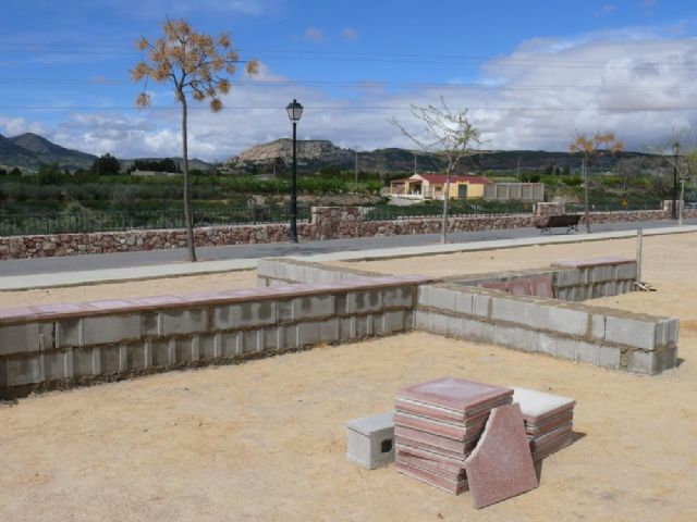 La Concejalía de Servicios está ejecutando cuatro pistas de petanca en Ronda de Poniente Juan Pablo II - 2, Foto 2