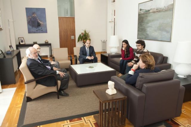 La alcaldesa será la primera socia de honor de la Asociación de Amigos del ARQUA - 2, Foto 2