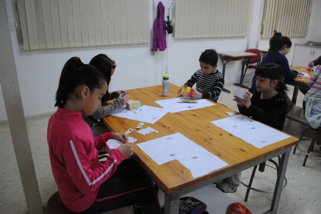 Éxito de un nuevo taller juvenil de manualidades en Las Torres de Cotillas - 3, Foto 3