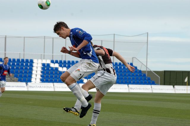 El Stjarnan remonta a un buen filial del Cartagena - 1, Foto 1