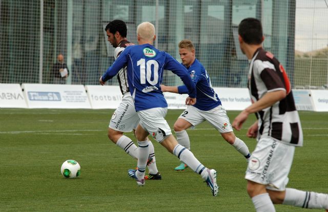 El Stjarnan remonta a un buen filial del Cartagena - 2, Foto 2