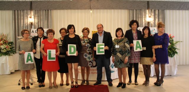 La Asociación de Enfermos de Alzheimer de Puerto Lumbreras congrega a cerca de 200 personas en su comida benéfica anual - 2, Foto 2