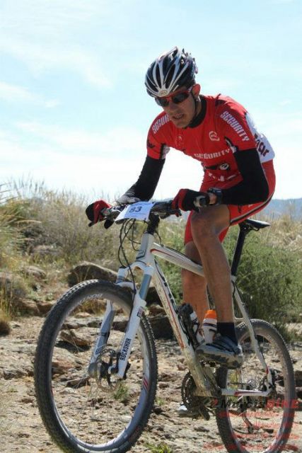 Juan Antonio Sánchez del C.C. Santa Eulalia obtuvo excelentes resultados en el campeonato regional de ciclismo adaptado, Foto 3