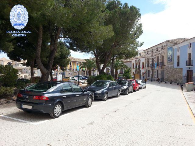 La Policía Local reordena el tráfico en la plaza del Castillo para dar solución a los problemas de circulación - 1, Foto 1