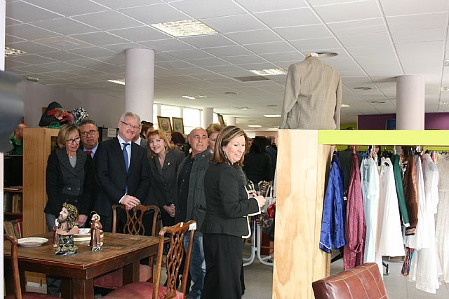 Valcárcel reconoce la importante labor de ´Traperos de Emaús´ para la inserción social y laboral de personas en riesgo de exclusión - 3, Foto 3