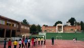 El Ayuntamiento de Lorquí invierte 18.000 euros en la renovación de la pista deportiva del Colegio Dolores Escámez