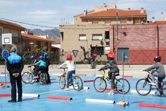 Un millar de alumnos de Primaria han participado en las XII Jornadas de Educación Vial Escolar - 1, Foto 1