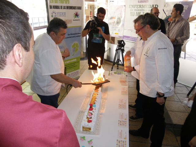 La tarta murciana más grande del mundo con 250 metros en beneficio de las personas con enfermedades raras, Foto 2