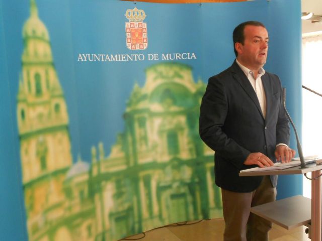 Garantizada la gratuidad del transporte en autobús de jubilados y familias numerosas de todo el término municipal - 1, Foto 1