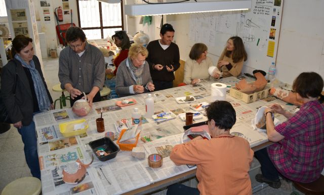 Más de una veintena de mujeres participan en un taller de arqueología en Águilas - 2, Foto 2