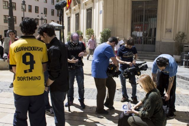 Lo sabe, no lo sabe, se pasea por la ciudad - 1, Foto 1