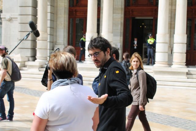 Lo sabe, no lo sabe, se pasea por la ciudad - 2, Foto 2