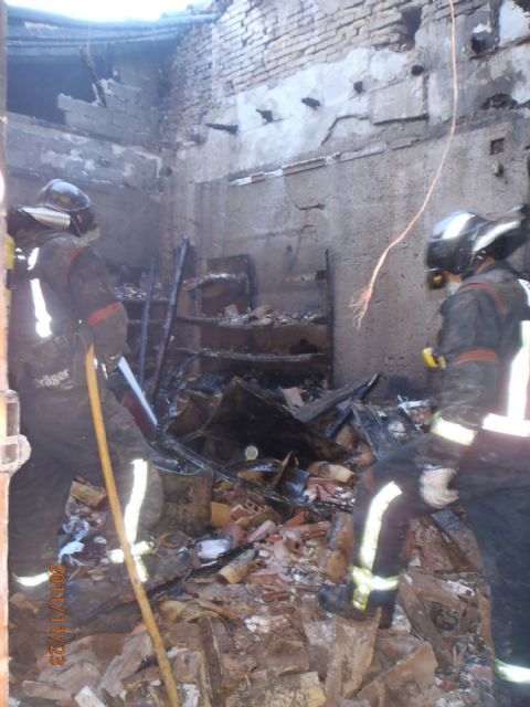 Arde una tienda de golosinas en Pozo Estrecho - 2, Foto 2