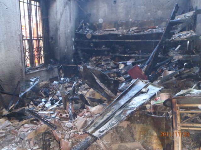 Arde una tienda de golosinas en Pozo Estrecho - 4, Foto 4