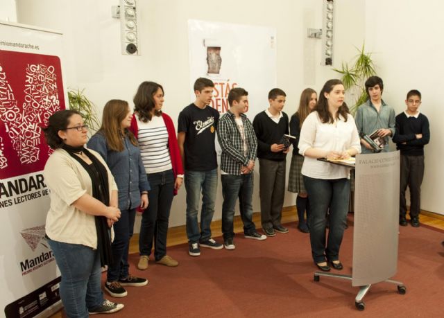 Clara Sánchez y Alfredo Gómez Cerdá, ganadores de los Premios Mandarache y Hache 2013 - 1, Foto 1