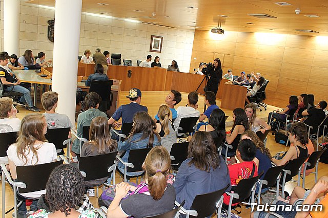 Recepcin institucional a los alumnos del IES 