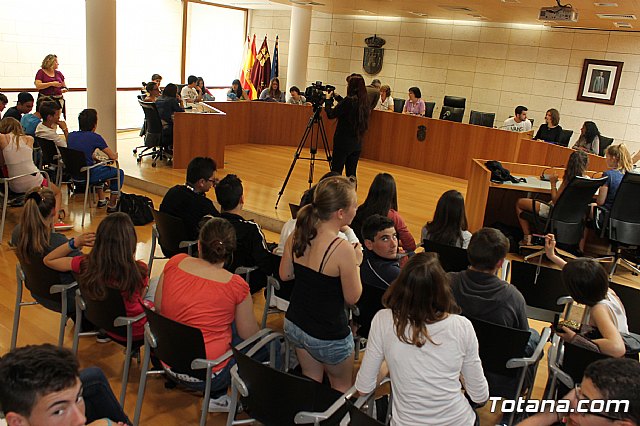 Recepcin institucional a los alumnos del IES 