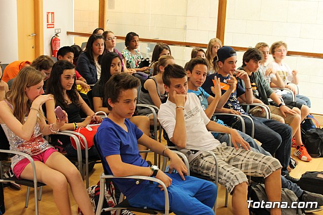 Recepcin institucional a los alumnos del IES 