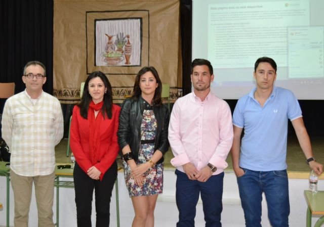 El Ayuntamiento de Águilas y AJE Guadalentín organizan charlas de motivación empresarial para estudiantes de bachillerato - 1, Foto 1