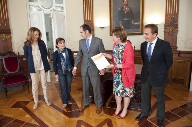 Contratación recibe el Certificado de Calidad ISO 9001 - 2, Foto 2