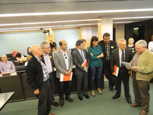 El Grupo Parlamentario Socialista en el Congreso apoya a los vecinos de la Plataforma por el Soterramiento en Murcia - 1, Foto 1