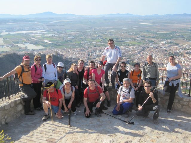 The Department of Sports organized a hiking trail in the neighboring town of Alhama de Murcia in which 18 athletes, Foto 1