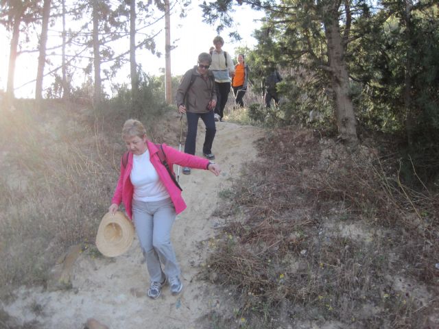 La concejalía de Deportes organizó una ruta de senderismo por el vecino municipio de Alhama de Murcia en la que participaron 18 deportistas - 2, Foto 2