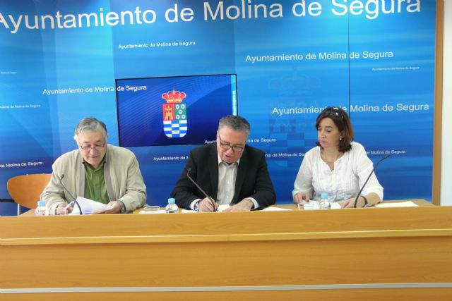 El Ayuntamiento y la Federación de Asociaciones de Vecinos Interbarrios firman un convenio de colaboración para el desarrollo de actividades de participación vecinal - 2, Foto 2