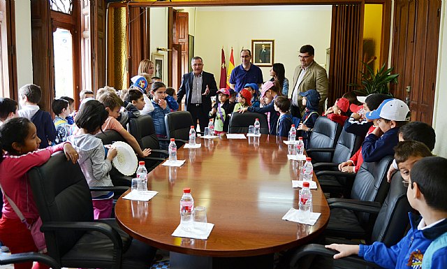 Alumnos del colegio Ciudad del Mar visitan el Ayuntamiento de Águilas - 1, Foto 1
