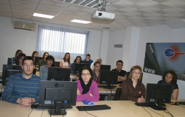 15 personas comienzan el curso de 'Organización del Transporte y la Distribución' del Ayuntamiento de Lorquí - 1, Foto 1