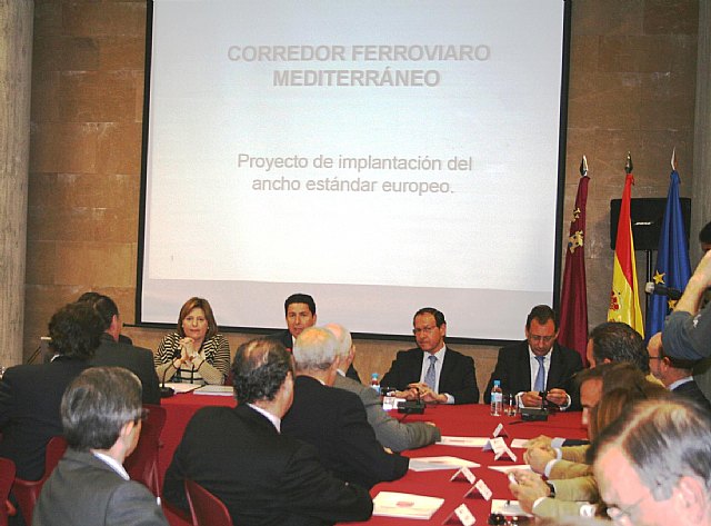 La Región de Murcia y la Comunidad Valenciana avanzan en el desarrollo del Corredor Mediterráneo - 1, Foto 1