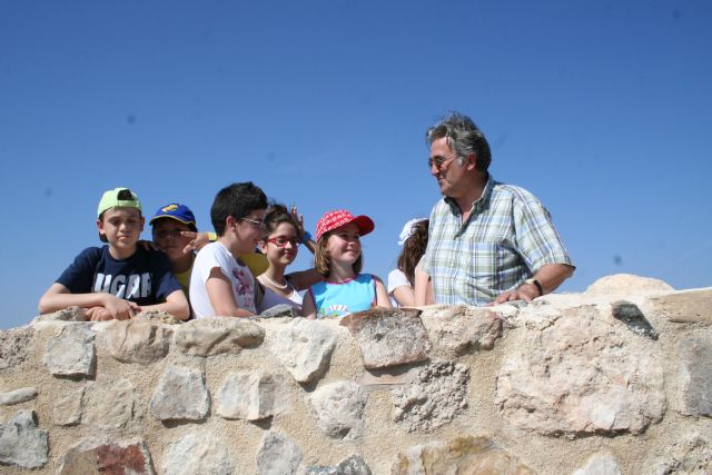 Alumnos del IES Alquipir aprenden los secretos de la arqueología en el yacimiento de Begastri - 2, Foto 2