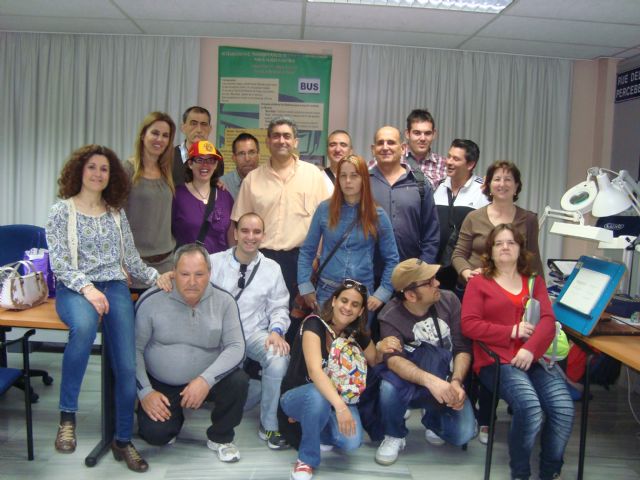 Los usuarios del Servicio de Apoyo Psicosocial visitan la Delegación Territorial de la ONCE para conocer los recursos de esta organización - 2, Foto 2