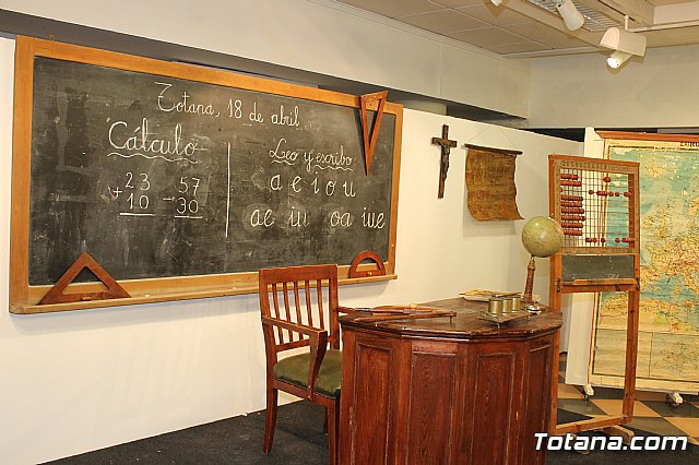 La alcaldesa anuncia que el ayuntamiento realizar una mencin honorfica a los colegios pblicos 