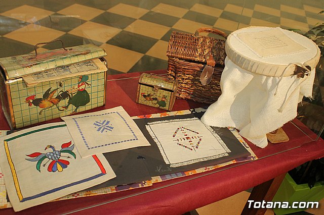 La alcaldesa anuncia que el ayuntamiento realizar una mencin honorfica a los colegios pblicos 