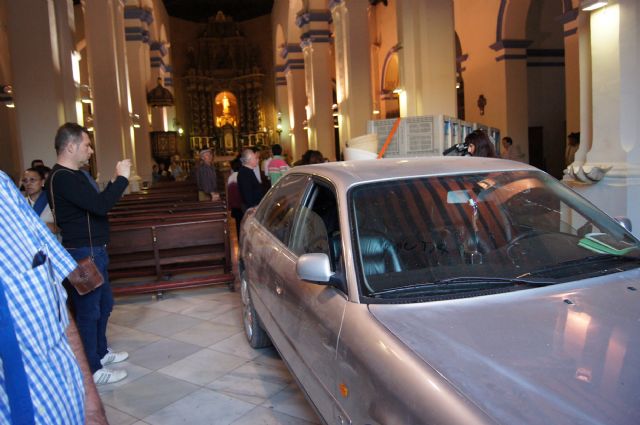 Polica Local y Proteccin Civil intervienen en el dispositivo del suceso provocado por el vehculo que se empotr en la Iglesia de Santiago - 14