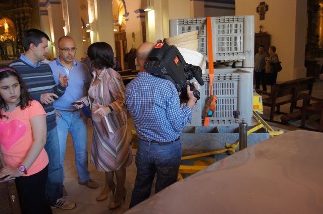 Polica Local y Proteccin Civil intervienen en el dispositivo del suceso provocado por el vehculo que se empotr en la Iglesia de Santiago - 16