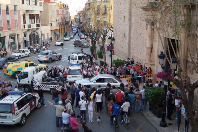 Polica Local y Proteccin Civil intervienen en el dispositivo del suceso provocado por el vehculo que se empotr en la Iglesia de Santiago - 19